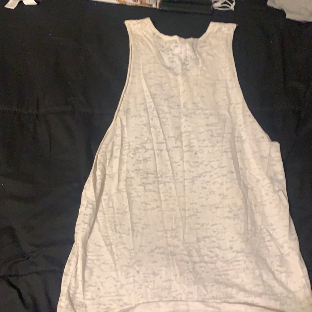 Tank - Picture 2 of 2
